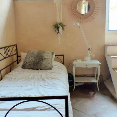Spacious House With Garden In Vakantiehuis *